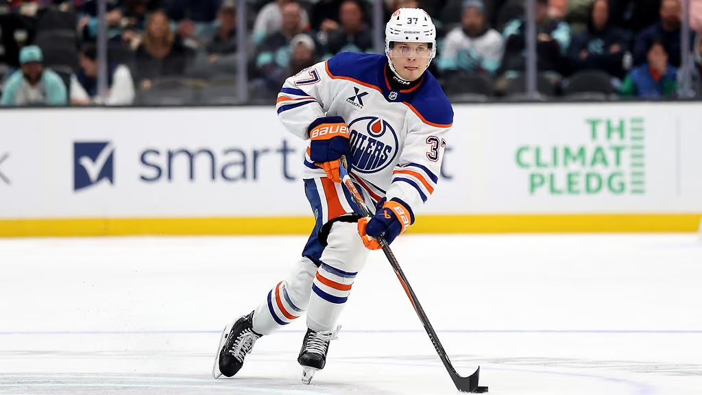 Atro Leppänen on the ice